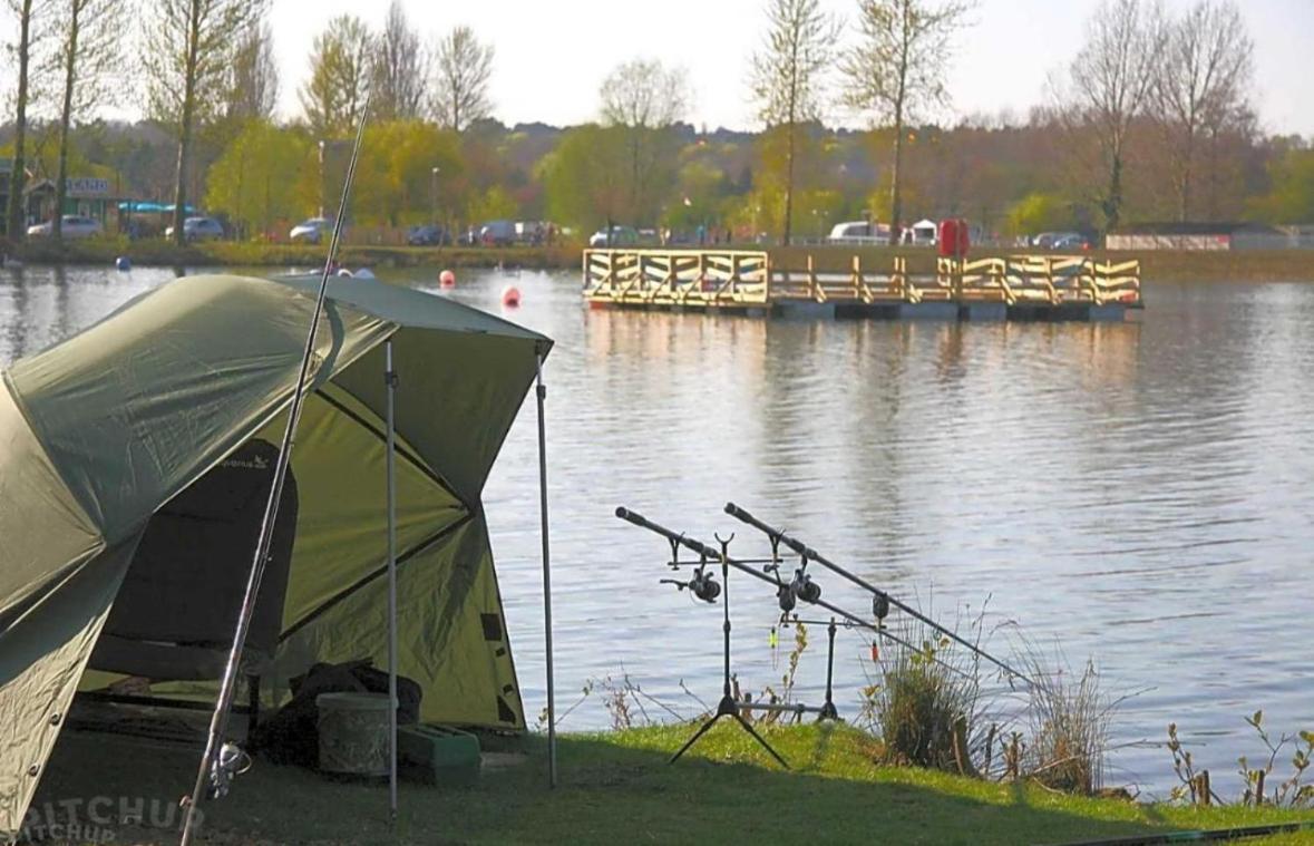 Beautiful 2 Bedroom Caravan On Billing Aquadrome Campsite *